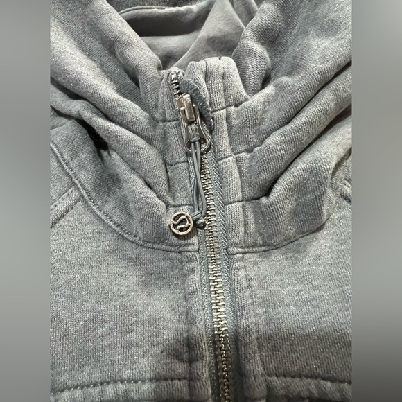 Lululemon Cuddle Up Jacket in sparkly gray.  Size 4 - Picture 4 of 10